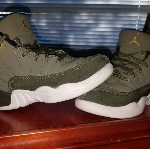 SOLD! Little boys air Jordan's size 11 1/2 - Picture 1 of 5